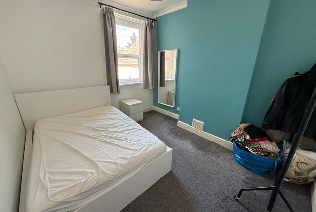 153, CARDIFF photo 5