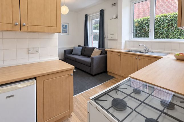 5 Fortescue Road, Bournemouth photo 3