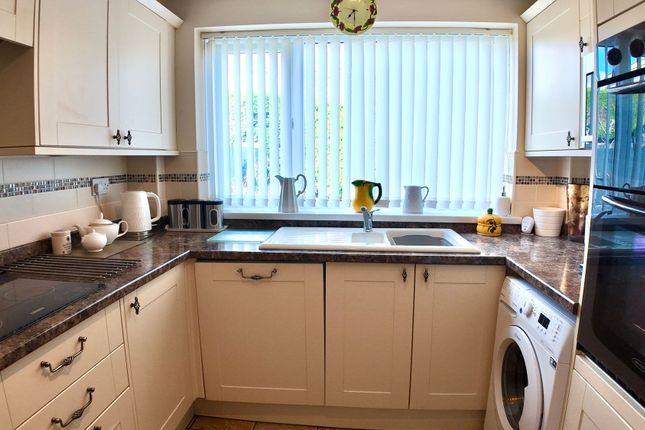 8 Forest Hill, Blackwood photo 3
