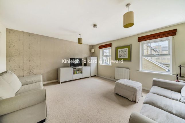 24, Hawksmoor Grove, Kent photo 3