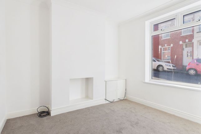 56 Phyllis Street, Barry photo 4