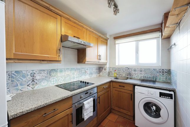 Maisonette for sale in High Beeches, High Wycombe