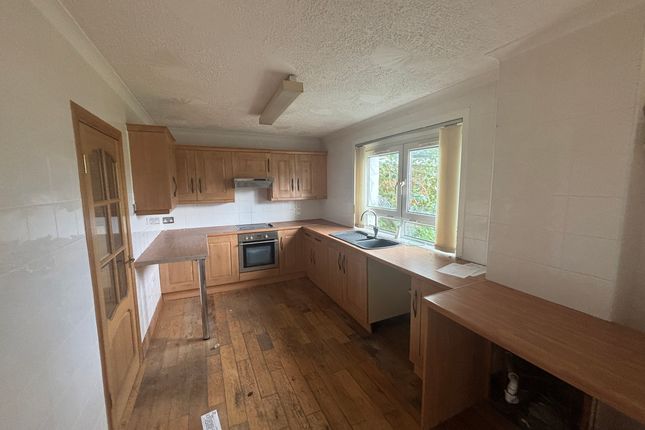 14 Abbey Walk, Larkhall photo 4