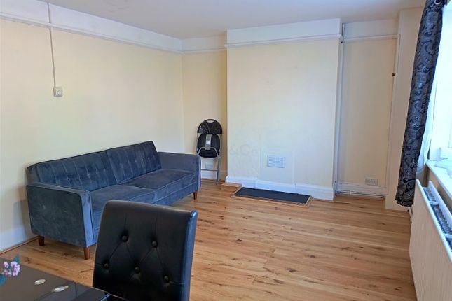 19A, Upper Elmers End Road, Kent photo 2