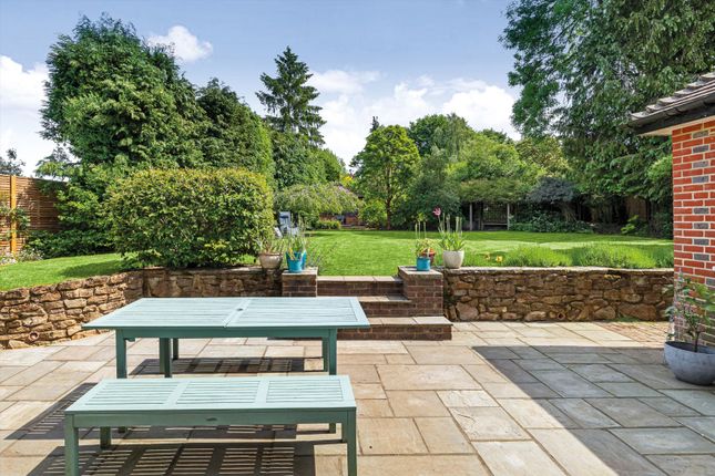 One Tree Hill Road, Guildford photo 3