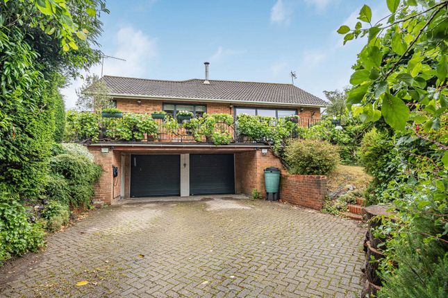 4-bed house on 14, Manor Road, Aldershot, £765,000