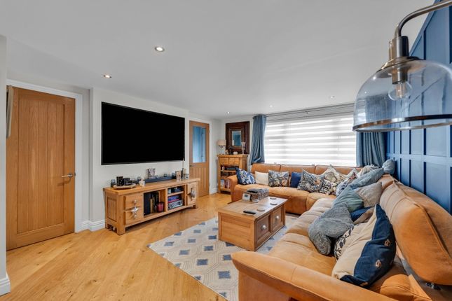 8, Farr Wood Close, Leicester photo 4
