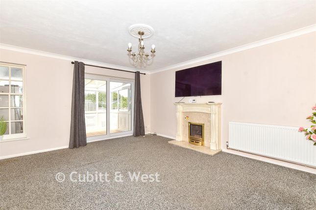 2, Horsefield Road, Selsey photo 3