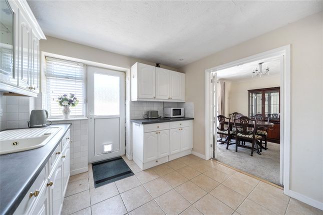 14, Attlee Crescent, Swindon photo 4