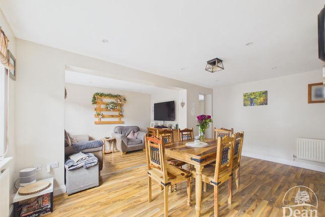7, Chestnut Close, Coleford photo 2