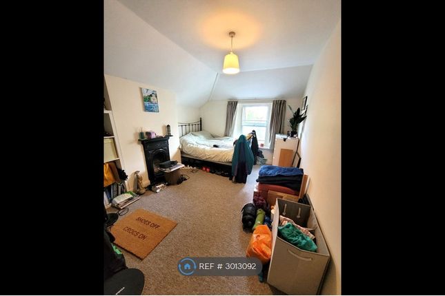 Top Floor Maisonette, Lower Ashley Road St Agnes, Bristol photo 4
