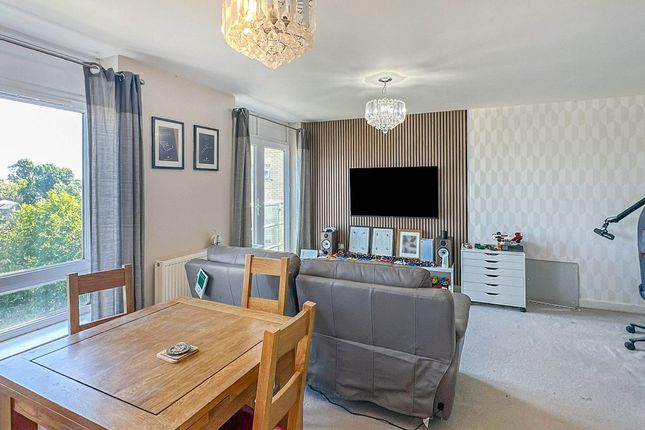 108 The Meridian, Kenavon Drive, Reading photo 3