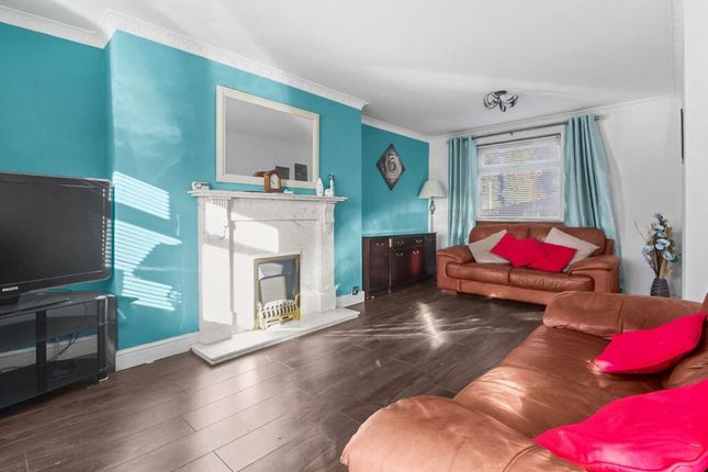 36, Victoria Crescent, Airdrie photo 2