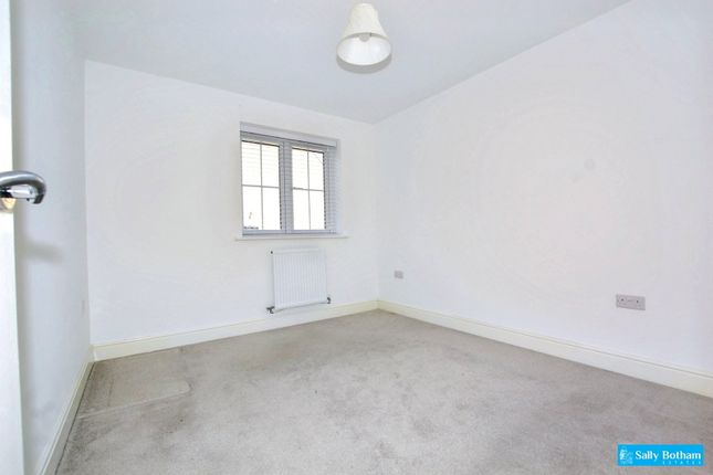 32, Weavers Road, Matlock photo 3