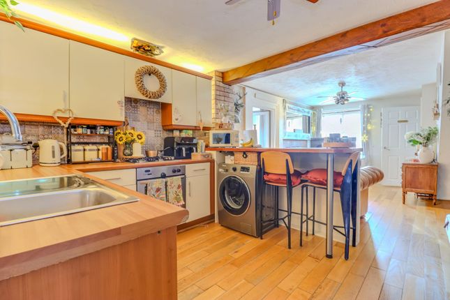 31 Bolus Road, Leicester photo 2