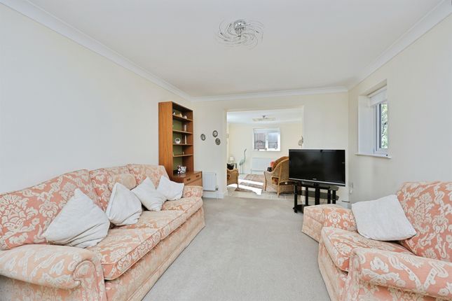 2, Peddars Rise, Swaffham photo 4