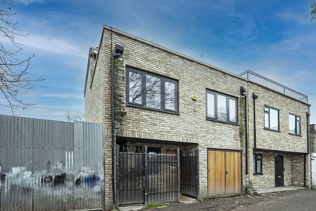 Thumbnail Detached house for sale in Sprowston Mews, Forest Gate, London