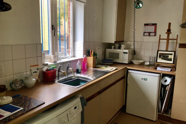 Flat 2,, Delta Court, Nottingham photo 3