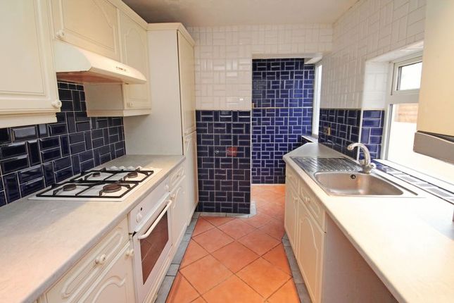 Thumbnail Terraced house to rent in Magpie Hall Road, Chatham