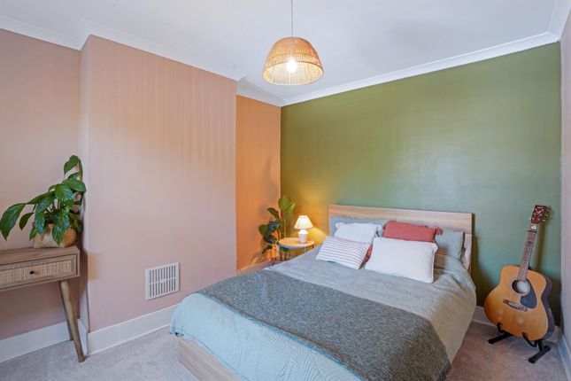 107, Moffat Road, London photo 3
