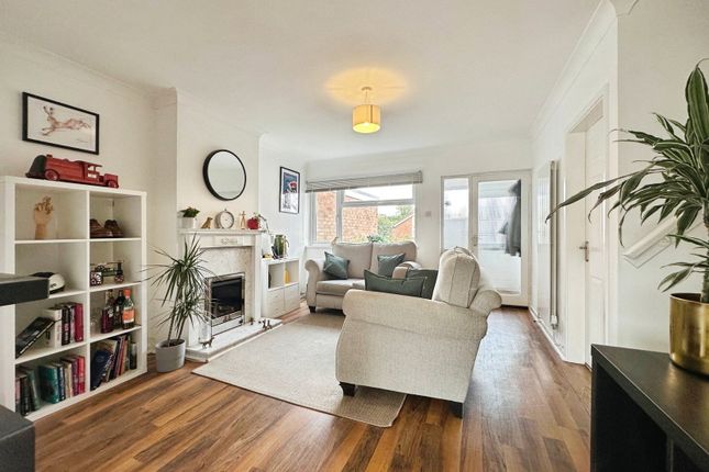 7, Bromley Gardens, Codsall, Wolverhampton photo 2