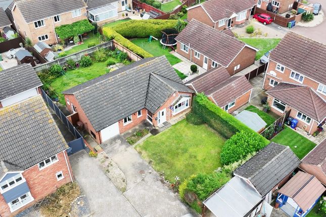 24, Chadwell Springs, Grimsby photo 2