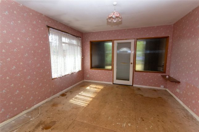 Bungalow for sale in Barnabas Road, Linslade, Leighton Buzzard, Beds
