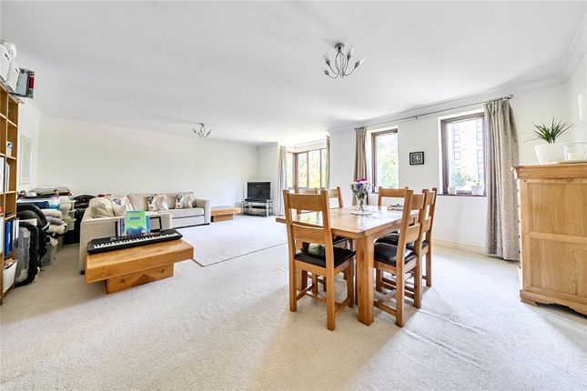 Flat 9, Perivale Lodge,, Perivale Lane, Greenford photo 3