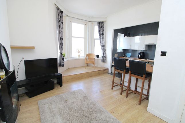 Flat 2 - 1, Vaughan Street, Llandudno photo 2