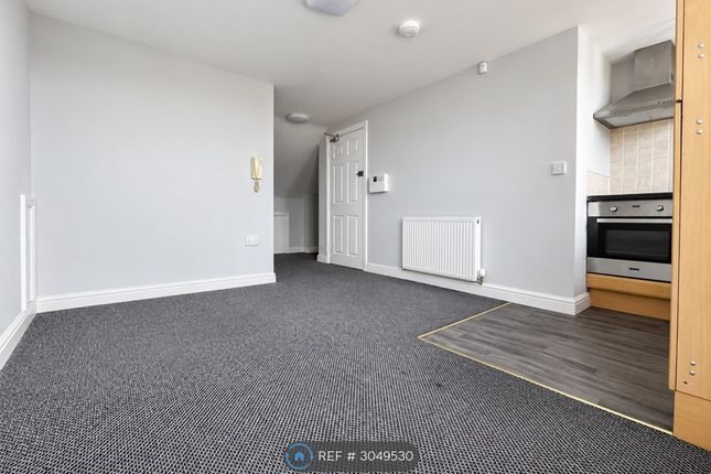 Flat, St John St Atherton, Manchester photo 4