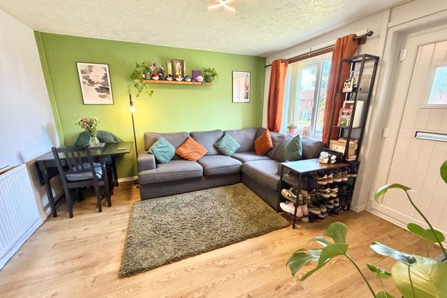 231, Foxdale Drive, Brierley Hill photo 4