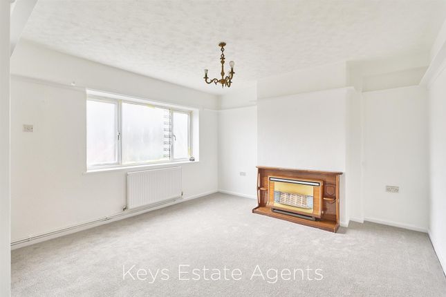 31, Bridgwood Road, Stoke-On-Trent photo 2