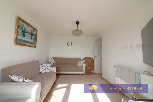Flat 58 Trulock Court, Trulock Road, London photo 5