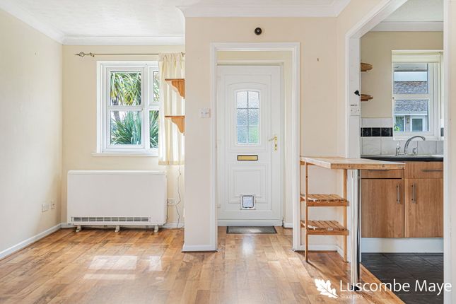 2, Beech Close, Totnes photo 2