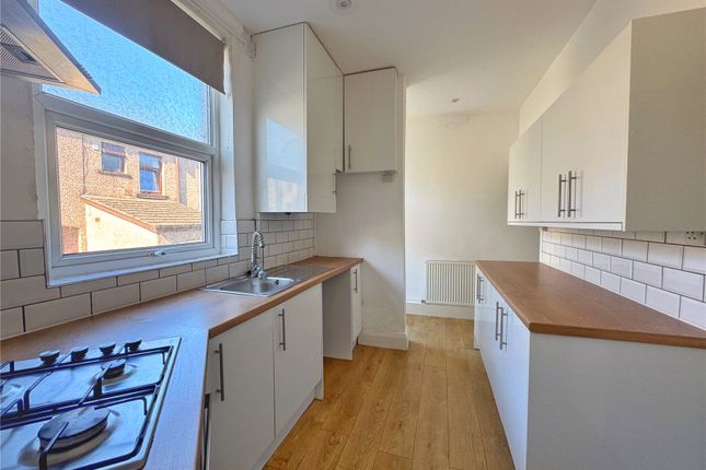 9, Hannah Street, Rossendale photo 3