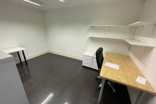 Thumbnail Office to let in Alexandra Road, Enfield