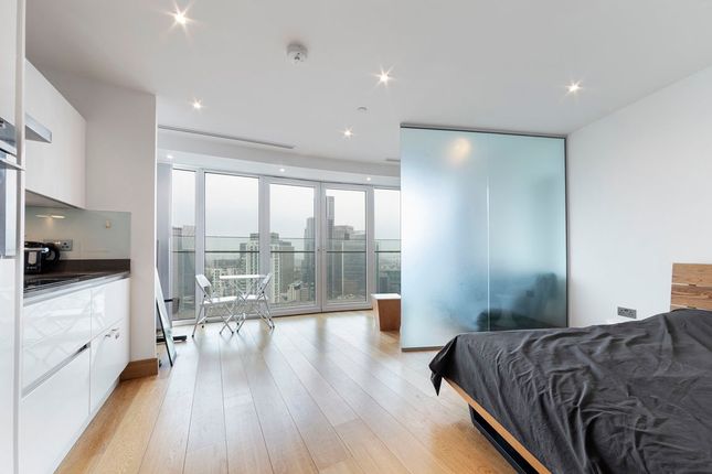 Apartment 3906, Arena Tower, London photo 4