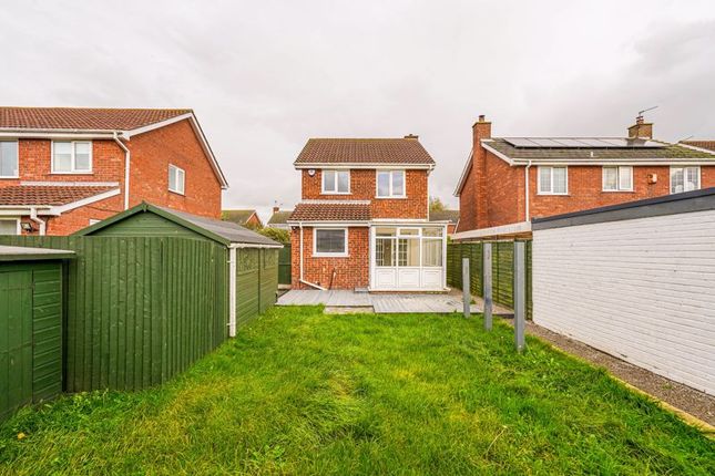 Detached house for sale in 48 Broadmanor, Selby