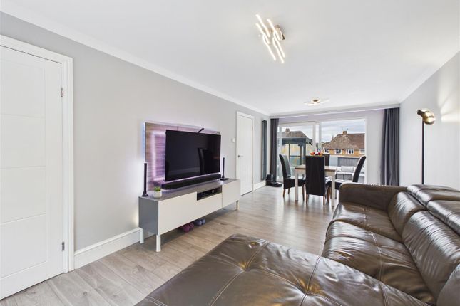 24a, Gomersal Lane, Dronfield photo 3