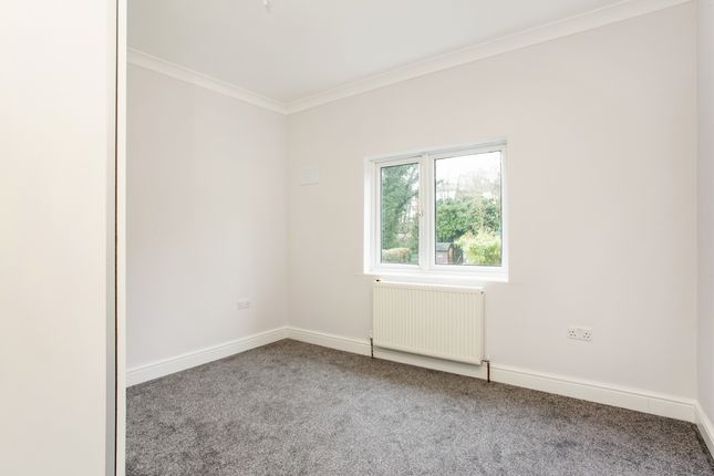 Flat 3, 87, Brighton Road, Purley photo 5