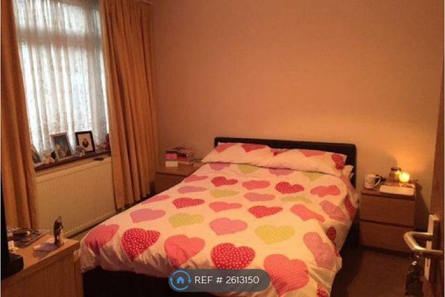 Large Double Bedroom 13S/m