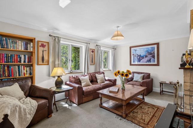 Longfield Delly End, Witney photo 4