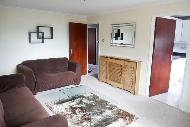 Kilberry Close, Isleworth photo 4