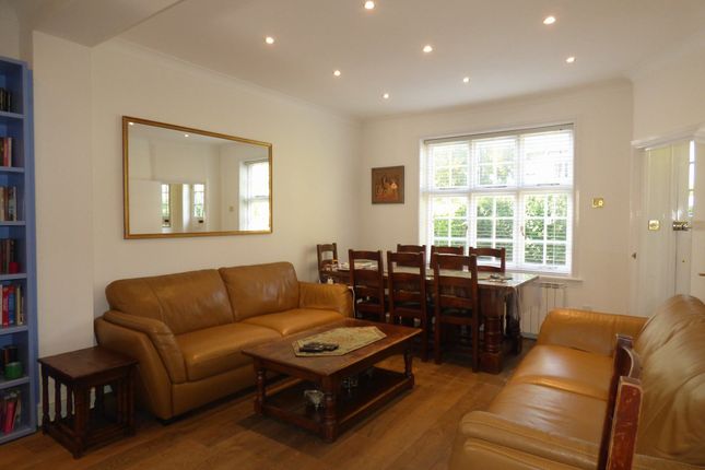 57 Fowlers Walk, London photo 3