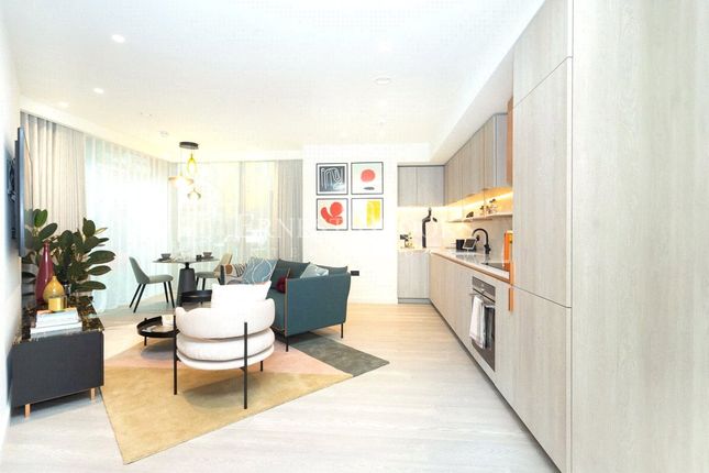 Flat for sale in Aspen, Consort Place, Marsh Wall, Canary Wharf