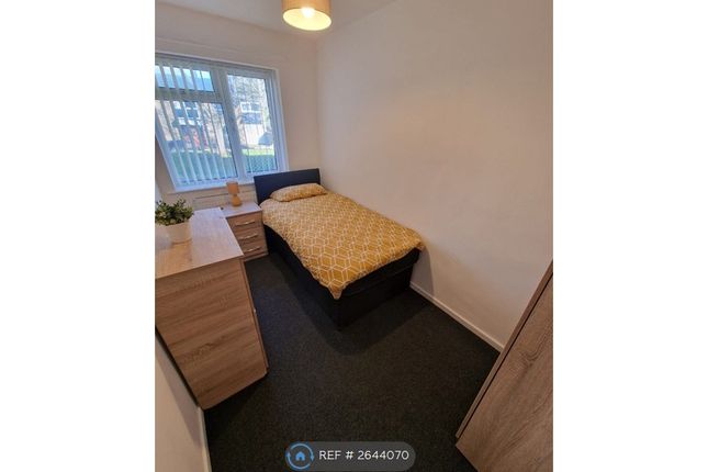 Tarrant Grove, Birmingham photo 4