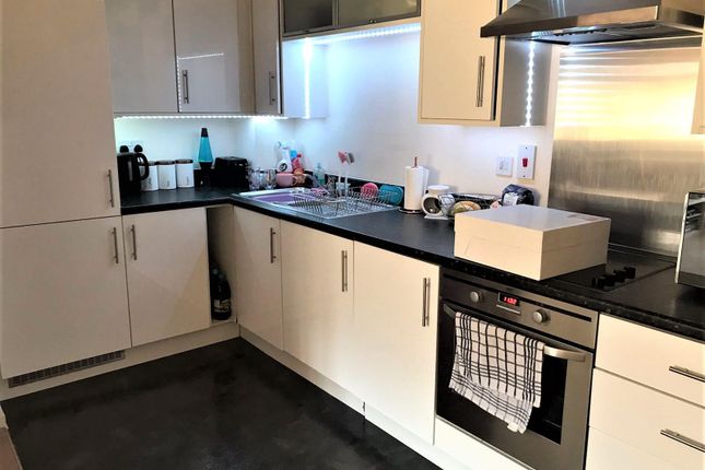 Thumbnail Flat to rent in Marriotts Walk, Witney