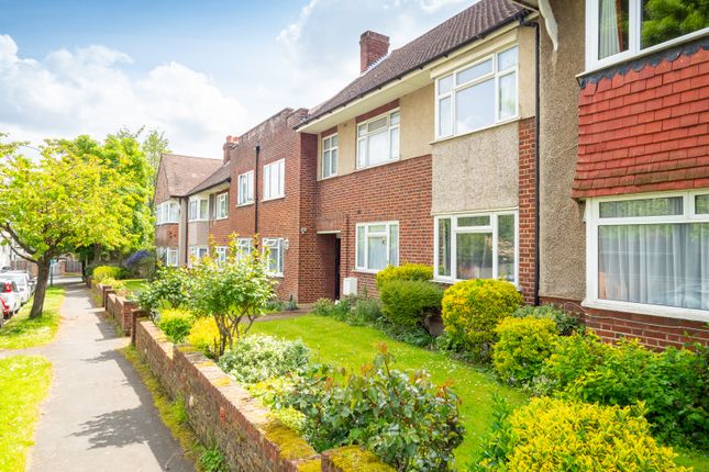 Flat for sale in Stanley Park Road, Carshalton