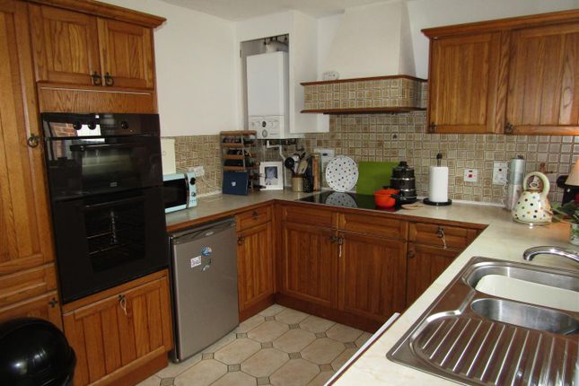 2, Riverside Gardens, Langthorpe, York photo 3