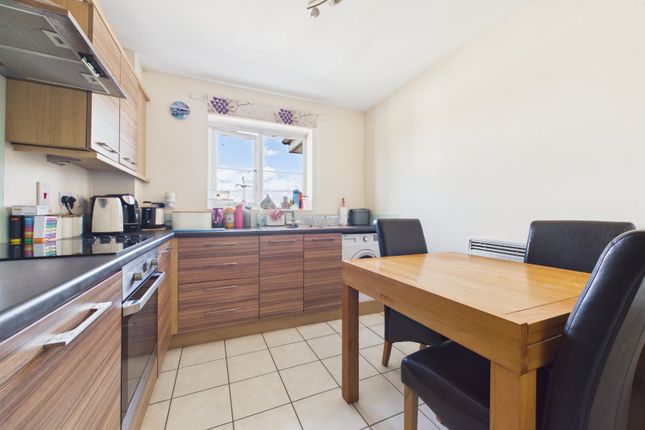6, Calver Close, Wokingham photo 4